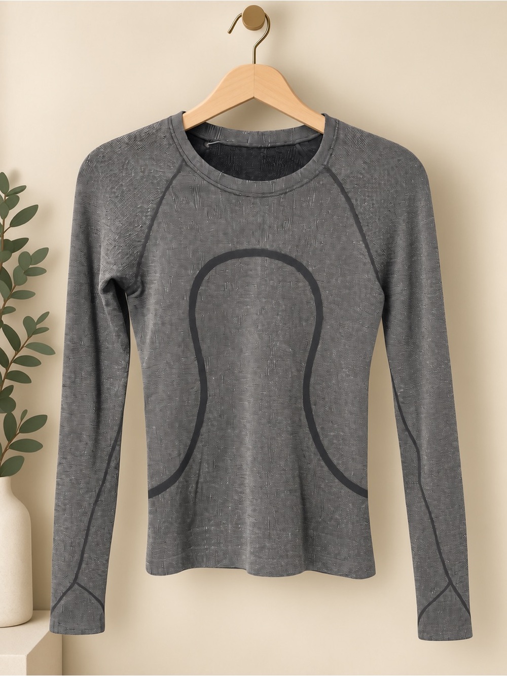 Lululemon Swiftly Tech Long Sleeve Shirt Gray Silver Lurex Metallic Sparkle ✨
